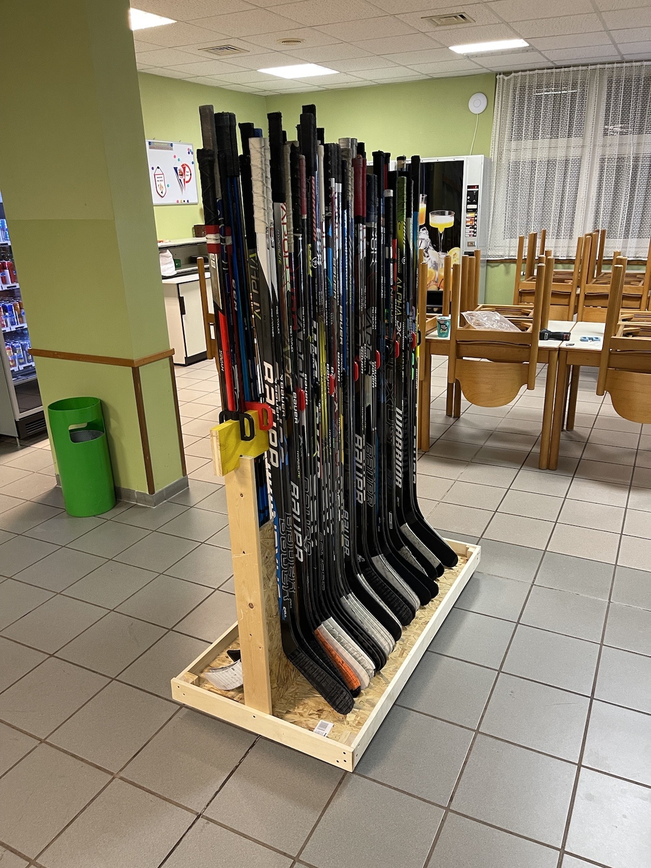 Hockey Stick Wall Mount 38 Inch Vertical Hockey Stick Rack Wooden 